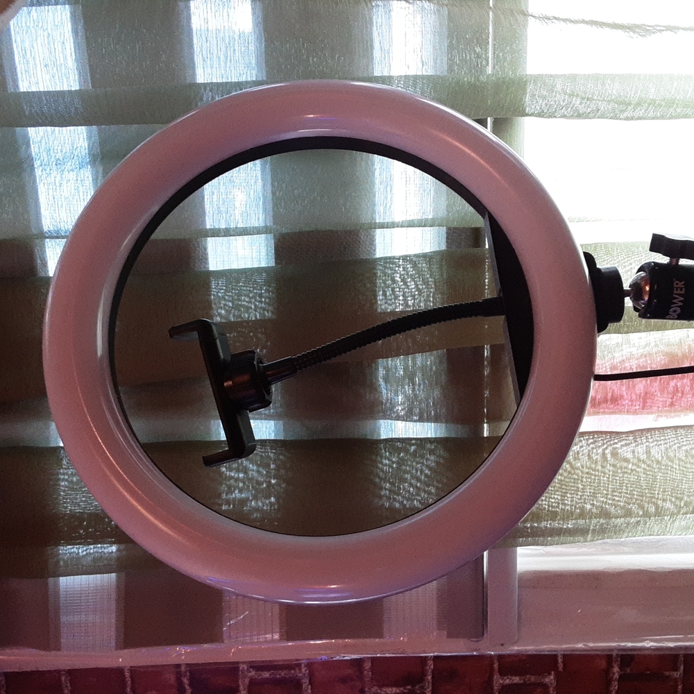 Tiktok light ring